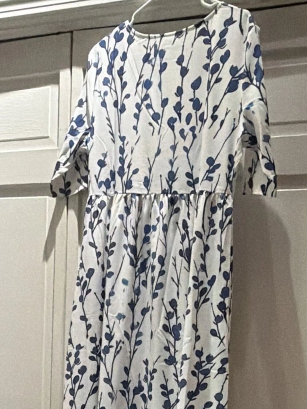 NWT Carter Women's White & Blue Floral Midi Dress